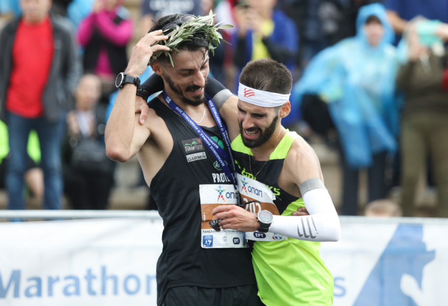 37ος Μαραθώνιος: Συγκινημένος ο Κώστας Γκελαούζος - Δείτε φωτογραφίες και βίντεο