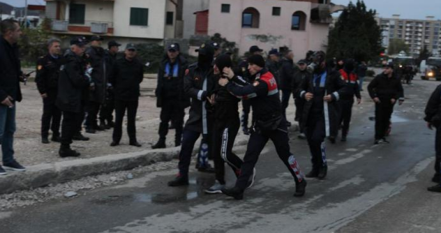 Τίρανα: Άγριες συγκρούσεις κατοίκων με αστυνομικούς για την κατεδάφιση αυθαιρέτων - 12 τραυματίες 