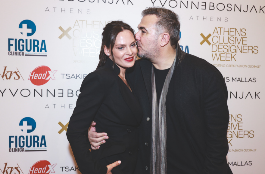 Φωτογραφίες: Όταν ο Αντώνης φίλησε την Υβόννη - Πλήθος επωνύμων στο Ζάππειο για τα ρούχα της 