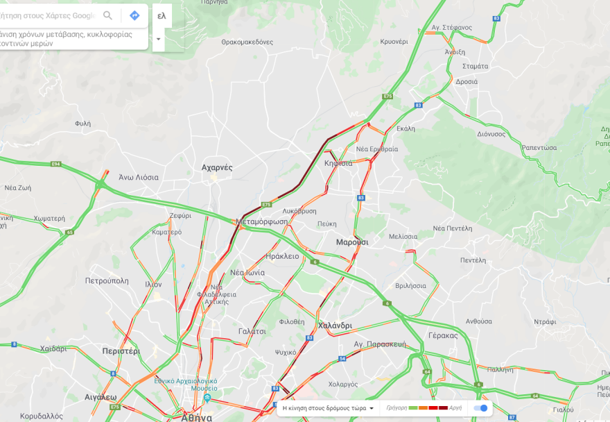 Κηφισός: Ομαλοποιείται η κίνηση μετά το τροχαίο - Δείτε φωτογραφίες από την νταλίκα που «καρφώθηκε» στα δέντρα 