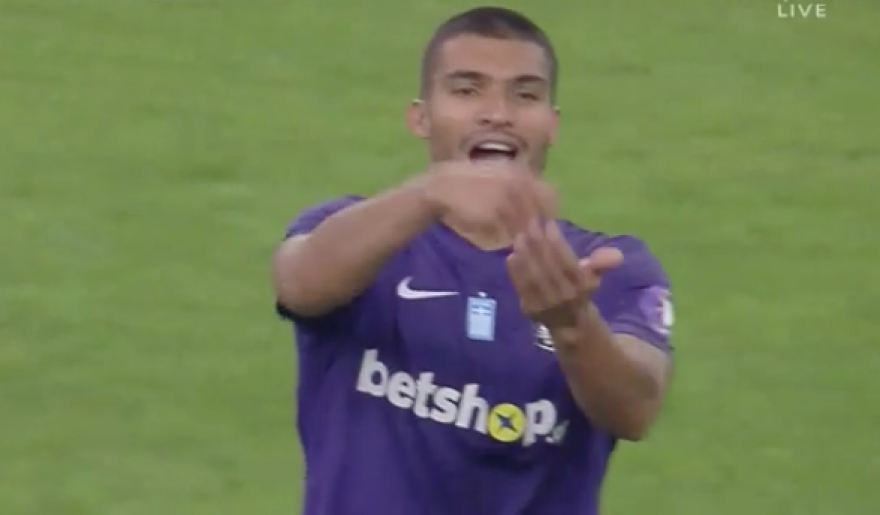 ΑΕΚ - Άρης: «Άναψαν τα αίματα» ανάμεσα στους παίκτες στη φάση του πέναλτι