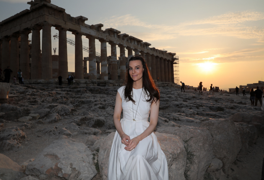Η Ariana Rockefeller στην Αθήνα: Οι αναρτήσεις της στο Instagram δίπλα στην Ακρόπολη 