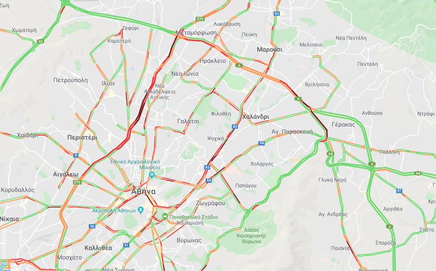 Κίνηση: Η κακοκαιρία προκαλεί μεγάλο μποτιλιάρισμα στους δρόμους 
