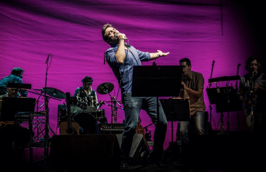 Δώρος Δημοσθένους: Η νέα παράσταση του εκρηκτικού καλλιτέχνη - Κερδίστε προσκλήσεις 