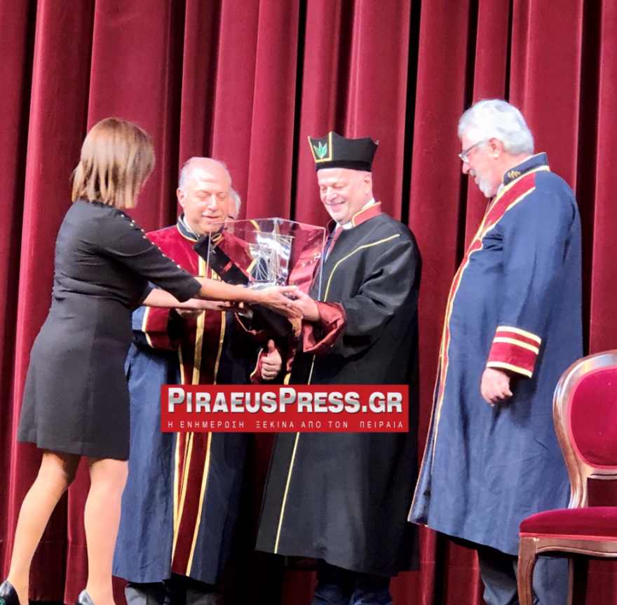 Επίτιμος διδάκτορας του Πανεπιστημίου Πειραιά ο Ευάγγελος Μυτιληναίος