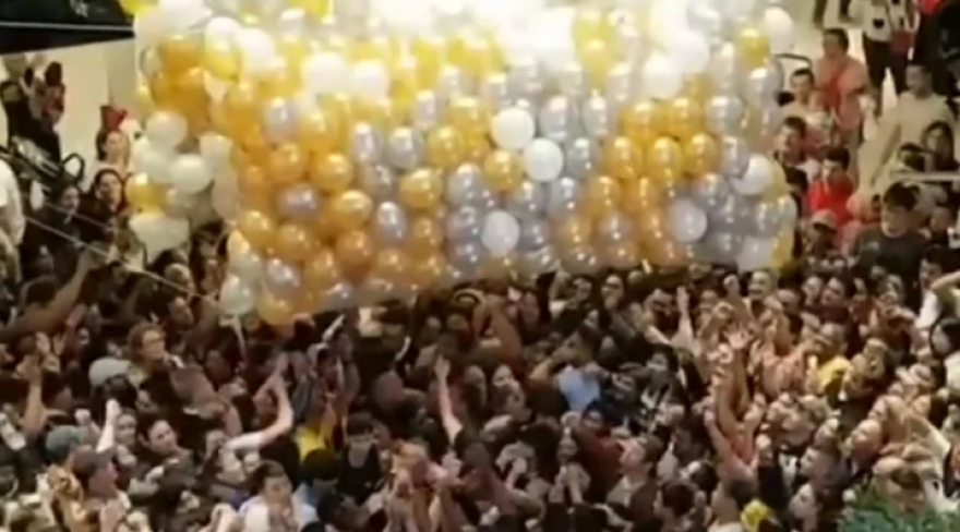 Αυστραλία - Δείτε βίντεο: Ποδοπατήθηκαν σε εμπορικό κέντρο για μπαλόνια με δωροεπιταγές - 5 τραυματίες