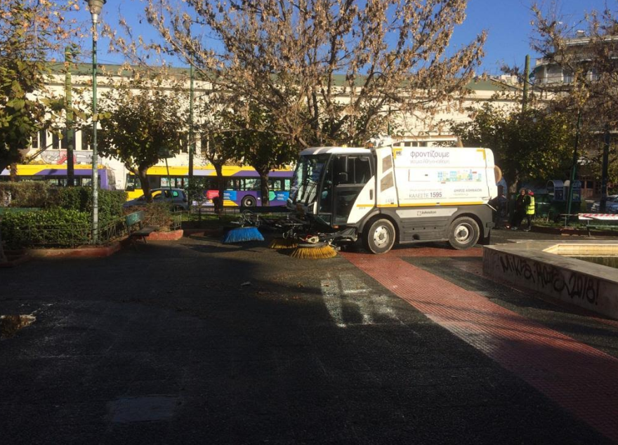 Δήμος Αθηναίων: Δράσεις καθαριότητας και αποκατάστασης στην Πλατεία Αττικής