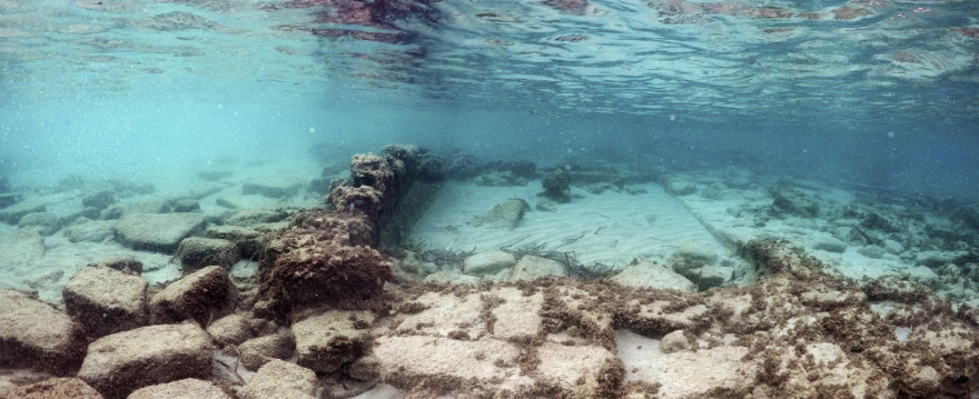 Δείτε φωτογραφίες: Υποβρύχια έρευνα στον αρχαίο Ολούντα και το λιμάνι της Ιεράπετρας στην Κρήτη