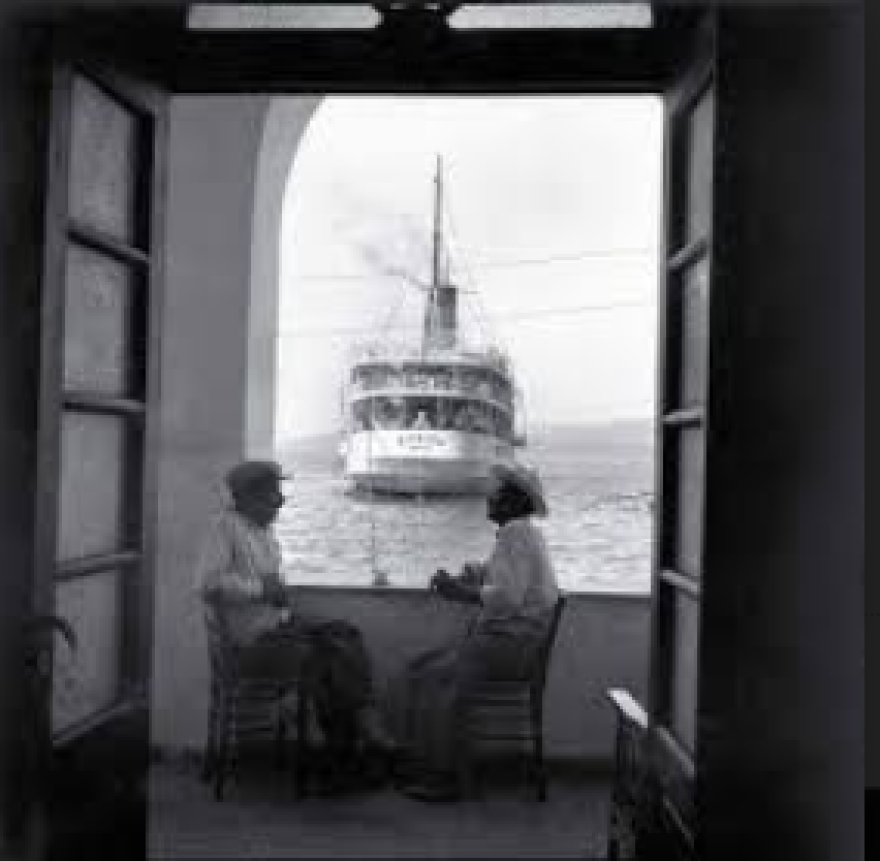 Τιμητική πολιτογράφηση του μεγάλου φωτογράφου Robert McCabe ως Έλληνα πολίτη 