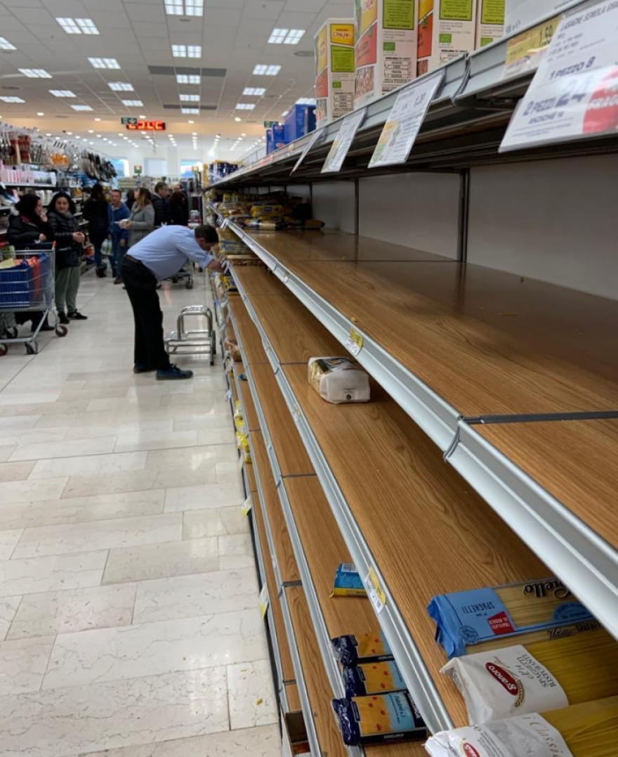 Κορωνοϊός - Ιταλία: Τέσσερις νεκροί, 203 τα κρούσματα - Αδειάζουν τα σούπερ μάρκετ στο Μιλάνο