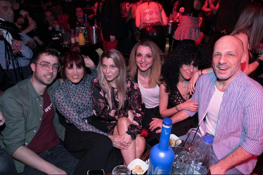 Νίκος Μουτσινάς - Άννα Βίσση: Το ξέφρενο αποκριάτικο πάρτι