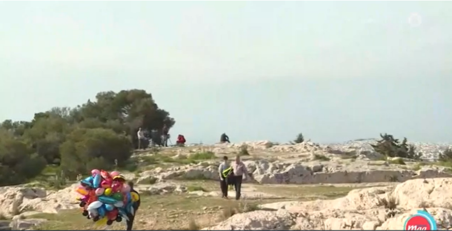 Καθαρά Δευτέρα: «Άδειος» ο λόφος Φιλοπάππου, λόγω κορωνοϊού - Δείτε τις φωτογραφίες 