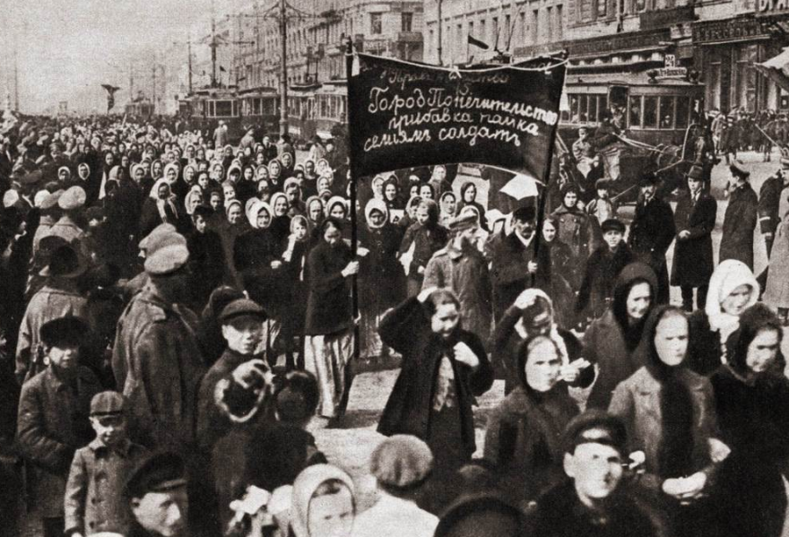 Ημέρα γυναίκας: Πότε εορτάστηκε για πρώτη φορά - Δείτε φωτογραφίες από εκδηλώσεις ανά τον κόσμο από το 1917