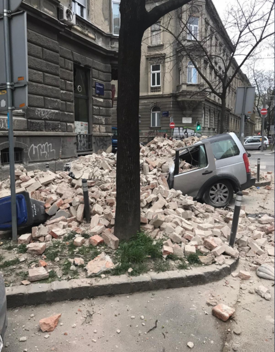 Σεισμός στην Κροατία: Δείτε συγκλονιστικές φωτογραφίες -  βίντεο από τα 5,3 Ρίχτερ 