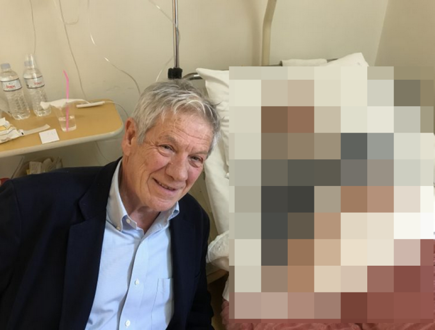 Μπαλαούρας για τη φωτογραφία με τον ασθενή Μανώλη Γλέζο: «Ζητώ ταπεινά συγγνώμη»