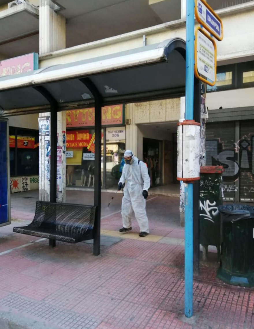 Κορωνοϊός: Καθημερινή απολύμανση σε 750 στάσεις λεωφορείων και τρόλεϊ από τον Δήμο Αθηναίων