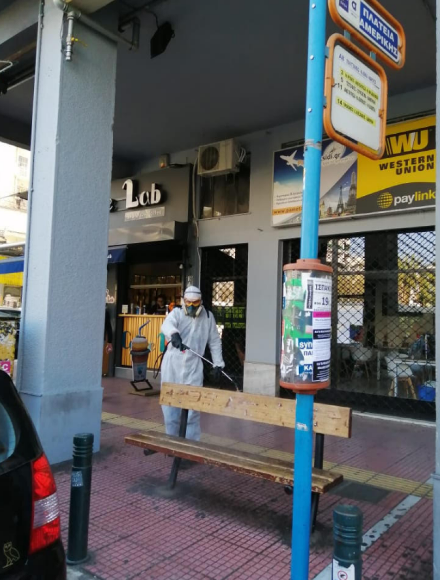 Κορωνοϊός: Καθημερινή απολύμανση σε 750 στάσεις λεωφορείων και τρόλεϊ από τον Δήμο Αθηναίων