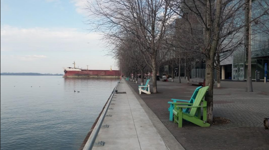 Κορωνοϊός: Έλληνας του Καναδά που φροντίζει να μην πέσει το Netflix μιλά για τις ημέρες της καραντίνας 