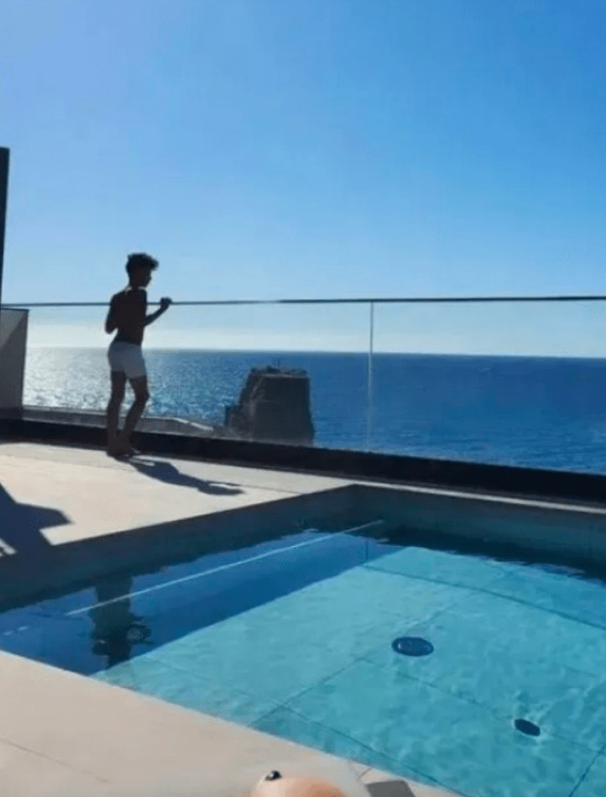 Ο Κριστιάνο Ρονάλντο και η σύντροφός του μας ξεναγούν στην βίλα τους στην Μαδέιρα 