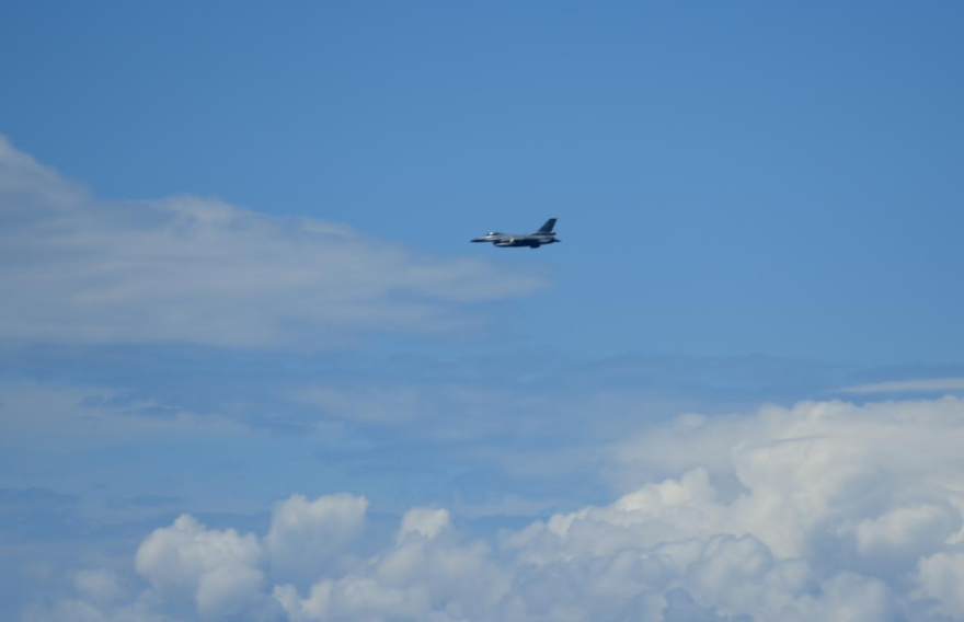  Τουρκικά μαχητικά παρενόχλησαν ελικόπτερο που μετέφερε τον υπ. Άμυνας 