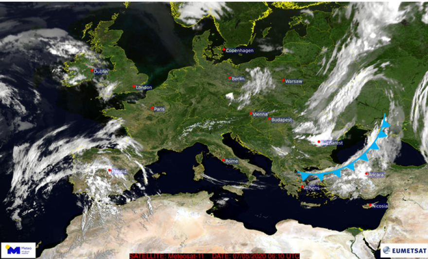 Καιρός: Εξασθενεί σταδιακά το ψυχρό μέτωπο - Ισχυρές βροχές το απόγευμα στην Πελοπόννησο - Δείτε χάρτες