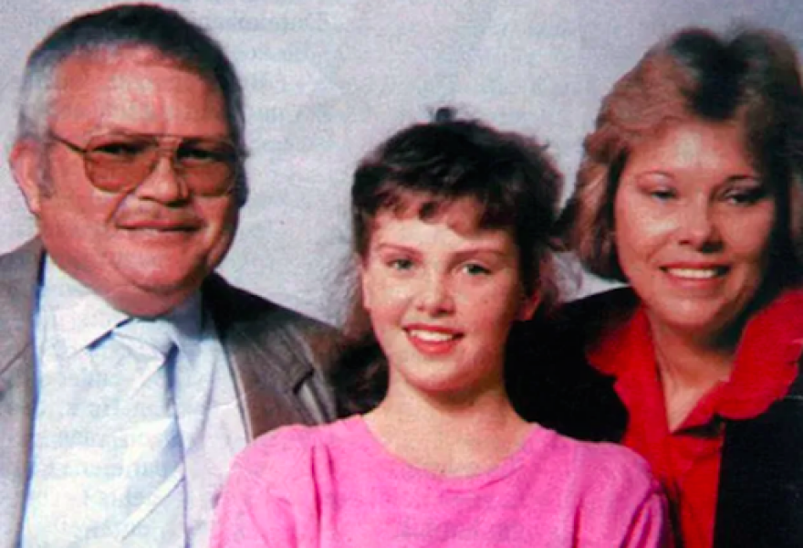 Από τον Γούντι Χάρελσον στη Σαρλίζ Θερόν και τον Κιάνου Ριβς: Αστέρες του Χόλιγουντ με γονείς... του Ποινικού Δικαίου