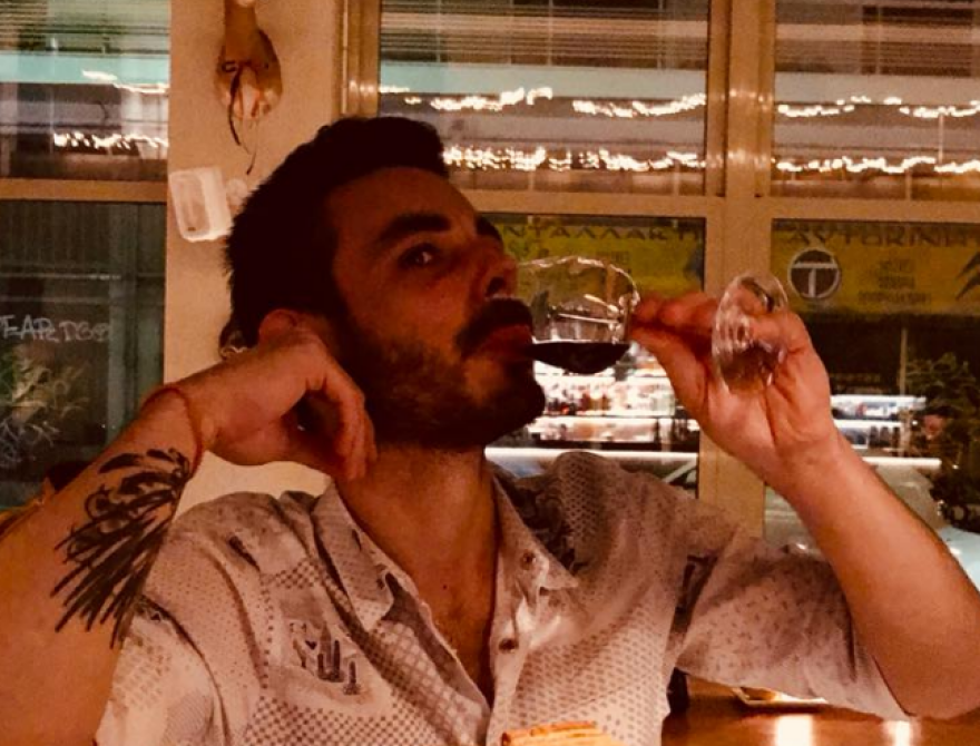 Ρομάν Κροτ: H συναρπαστική διαδρομή του μπάρμαν που έφυγε από το Παρίσι για την Αθήνα 