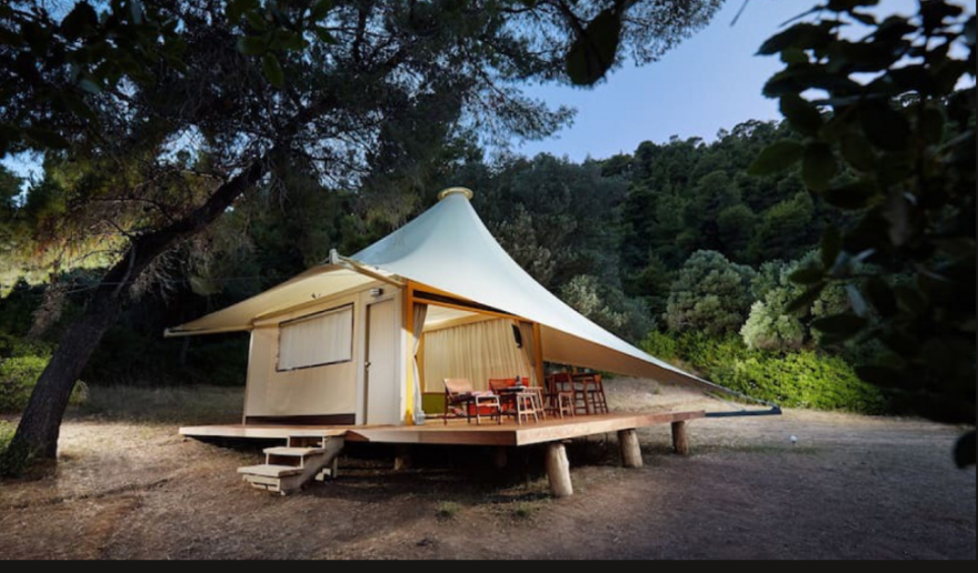 Glamping: Δημοσιεύθηκε στο ΦΕΚ ο νόμος για τις ειδικές μορφές τουρισμού 