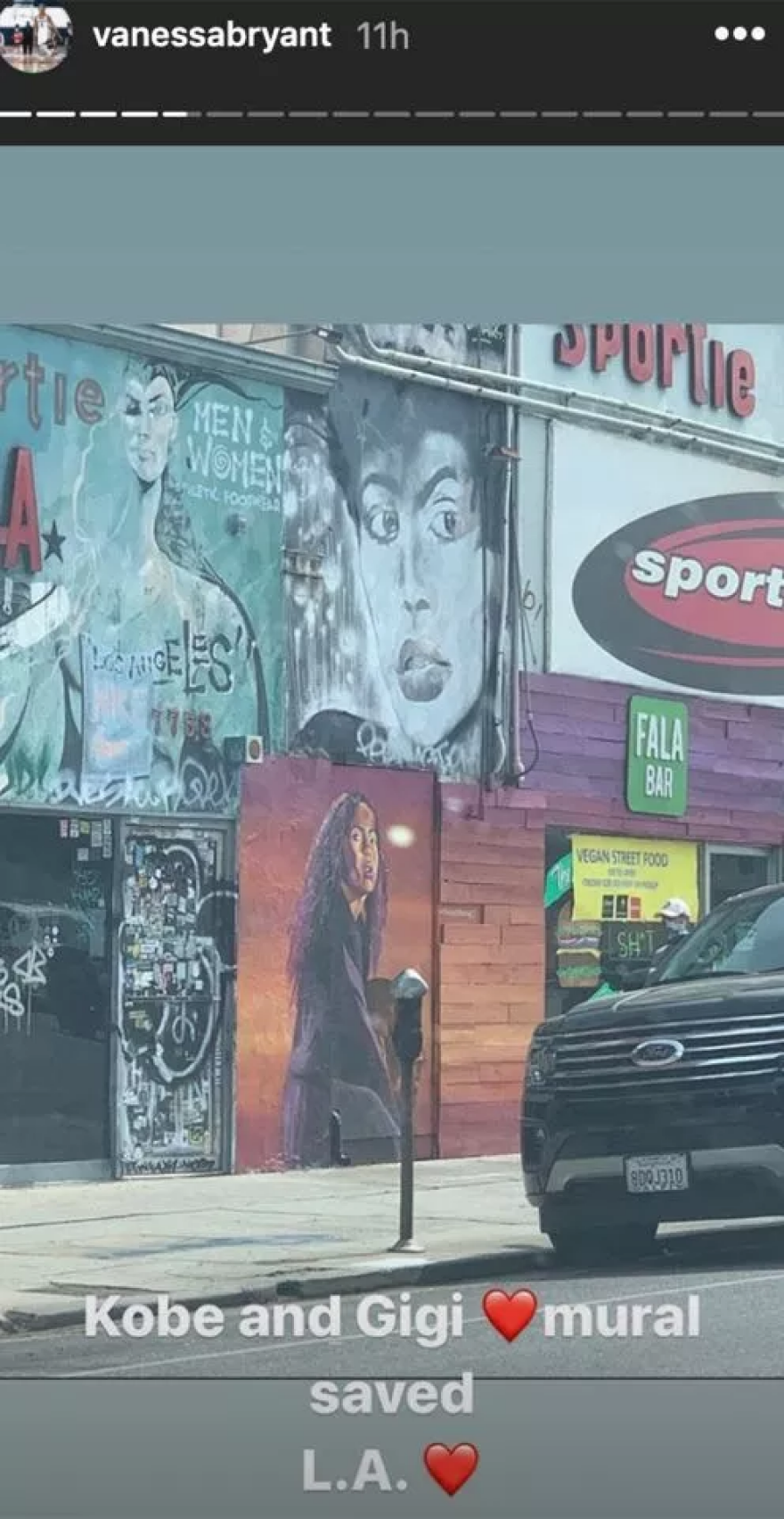 Βανέσα Μπράιαντ: Οι διαδηλωτές στις ΗΠΑ δεν «πείραξαν» τοιχογραφίες του άνδρα και της κόρης της