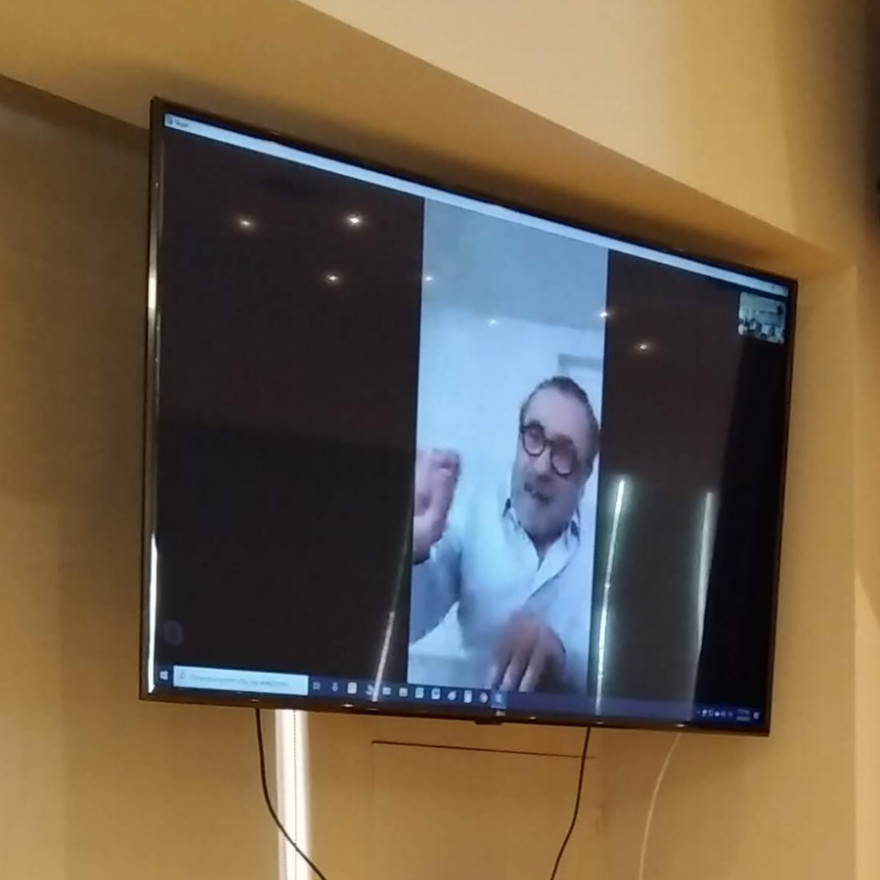 Λάκης Λαζόπουλος: Μέσω skype στον Σύνδεσμο Προστασίας Παιδιών & ΑμΕΑ