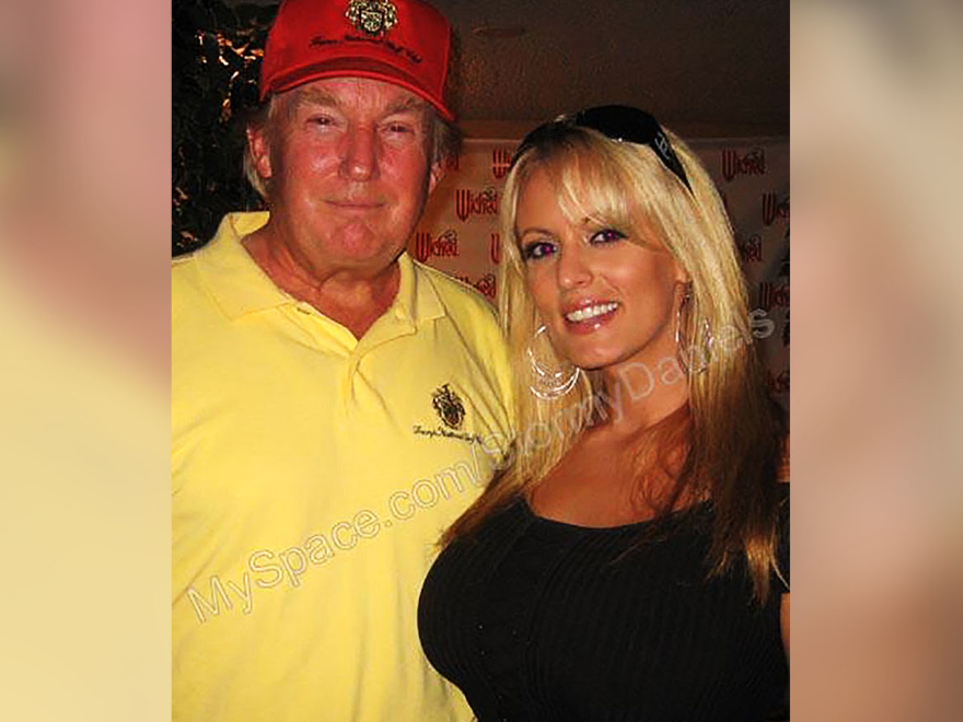 Μελάνια και Ντόναλντ Τραμπ: Οι έπαινοι για τον ανδρισμό, τα χωριστά δωμάτια και η... παρέλαση