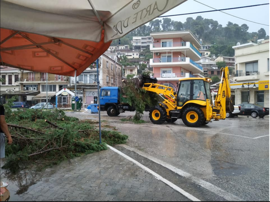 Καιρός: Bροχές, καταιγίδες, χαλάζι και σήμερα