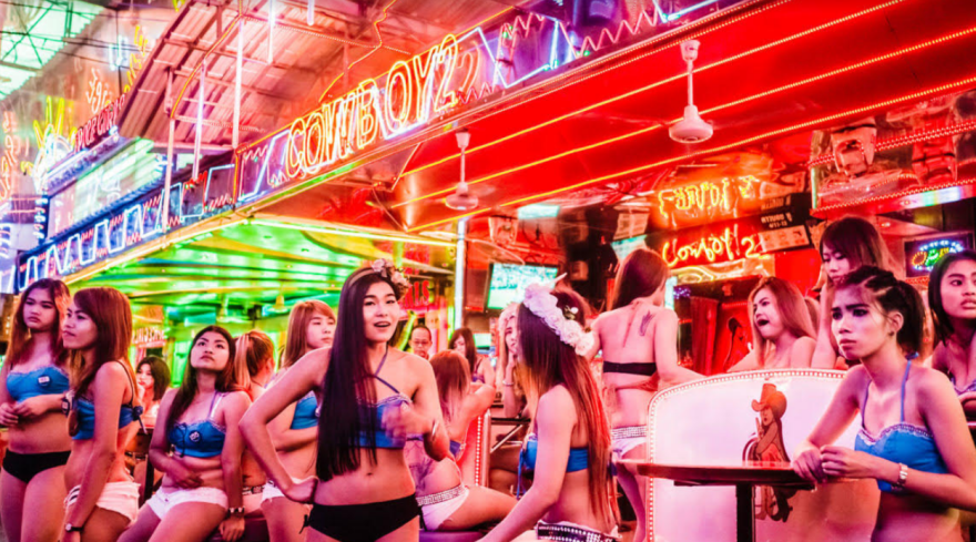 Ο τουρισμός αλλιώς: Ταξιδεύοντας για σεξ, πειράματα, ευθανασία... 