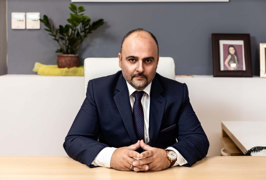 Πώς ρουμανικές ασφαλιστικές ταλαιπωρούν και «αρμέγουν» Έλληνες πελάτες – θύματα