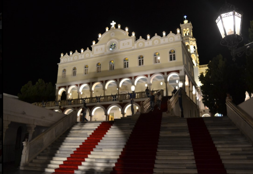 Αγία Σοφία: Έψαλαν τον Ακάθιστο ύμνο στην Τήνο - Δείτε βίντεο