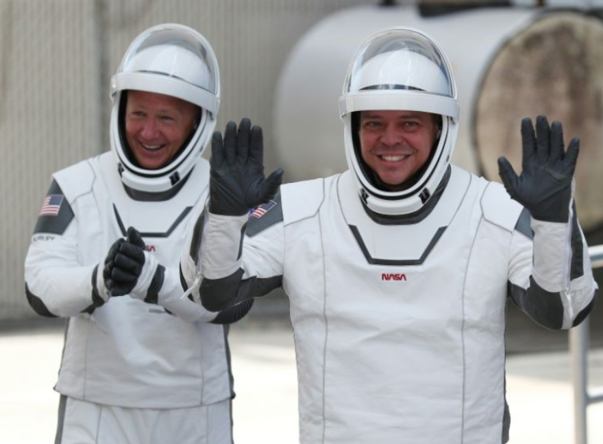 NASA - SpaceX: Επέστρεψε στη Γη η κάψουλα Dragon -  Δείτε βίντεο από την προσθαλάσσωση