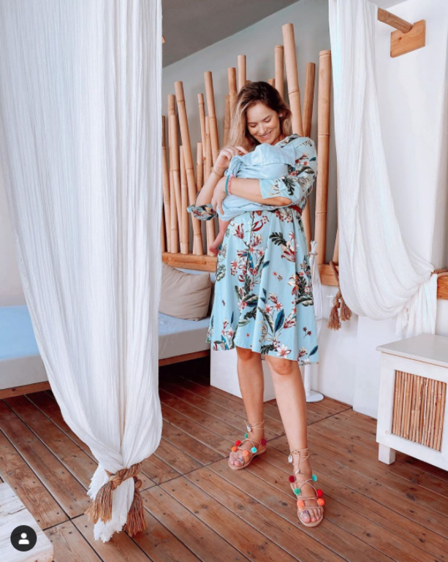 Ανίτα Μπραντ και Χάρης Χριστόπουλος: Διακοπές με το γιο τους