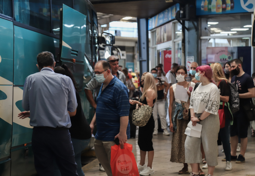 Δεκαπενταύγουστος - Κίνηση: Η κίνηση στα λιμάνια, ΚΤΕΛ και τις εθνικές οδούς