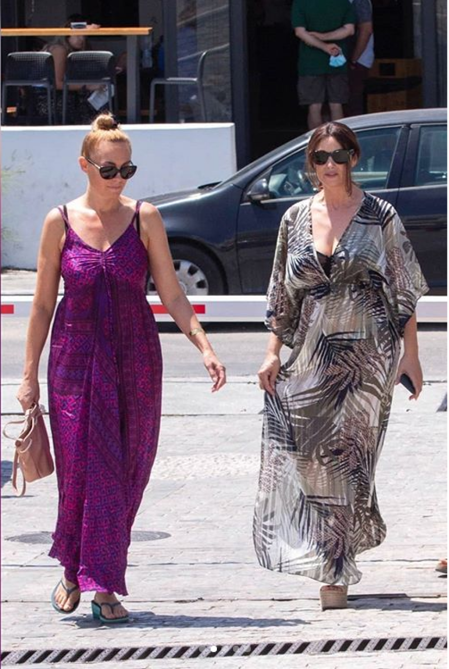 Η Μόνικα Μπελούτσι έκανε διακοπές σε Μύκονο και Πάρο -  Δείτε φωτογραφίες