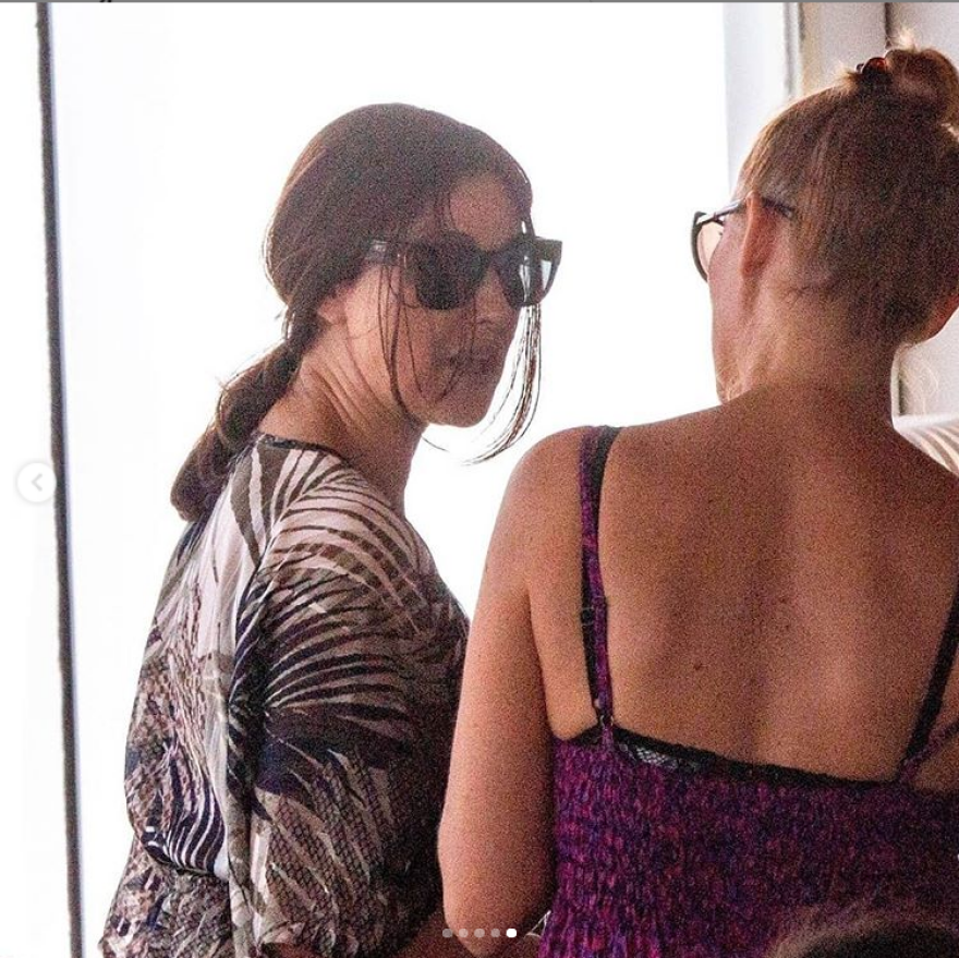 Η Μόνικα Μπελούτσι έκανε διακοπές σε Μύκονο και Πάρο -  Δείτε φωτογραφίες