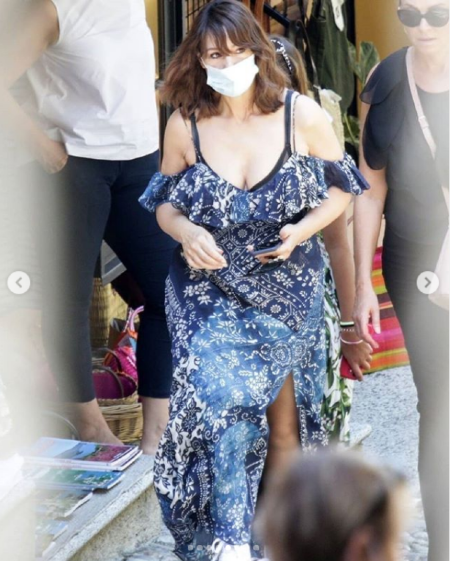 Η Μόνικα Μπελούτσι έκανε διακοπές σε Μύκονο και Πάρο -  Δείτε φωτογραφίες