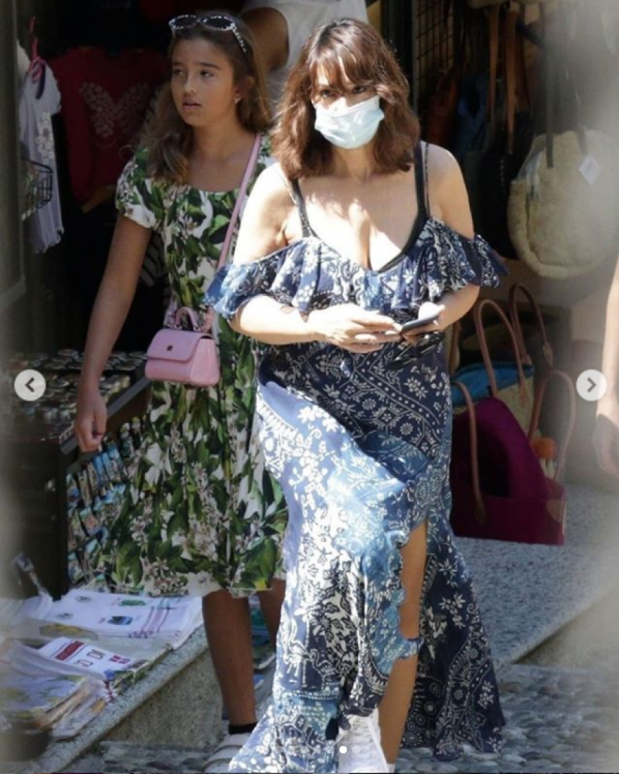 Η Μόνικα Μπελούτσι έκανε διακοπές σε Μύκονο και Πάρο -  Δείτε φωτογραφίες