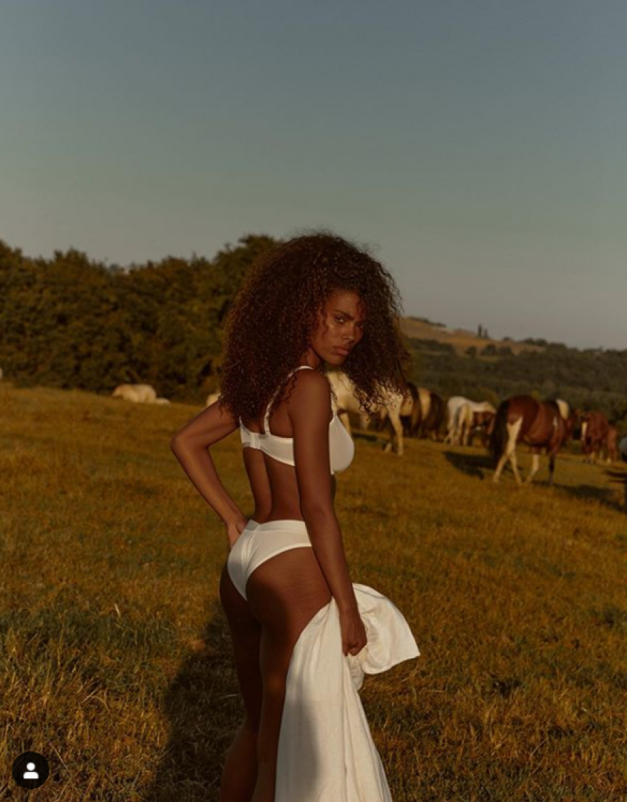 Ο Βενσάν Κασέλ χτύπησε τατουάζ στο μπράτσο του την 23χρονη καλλονή σύζυγό του