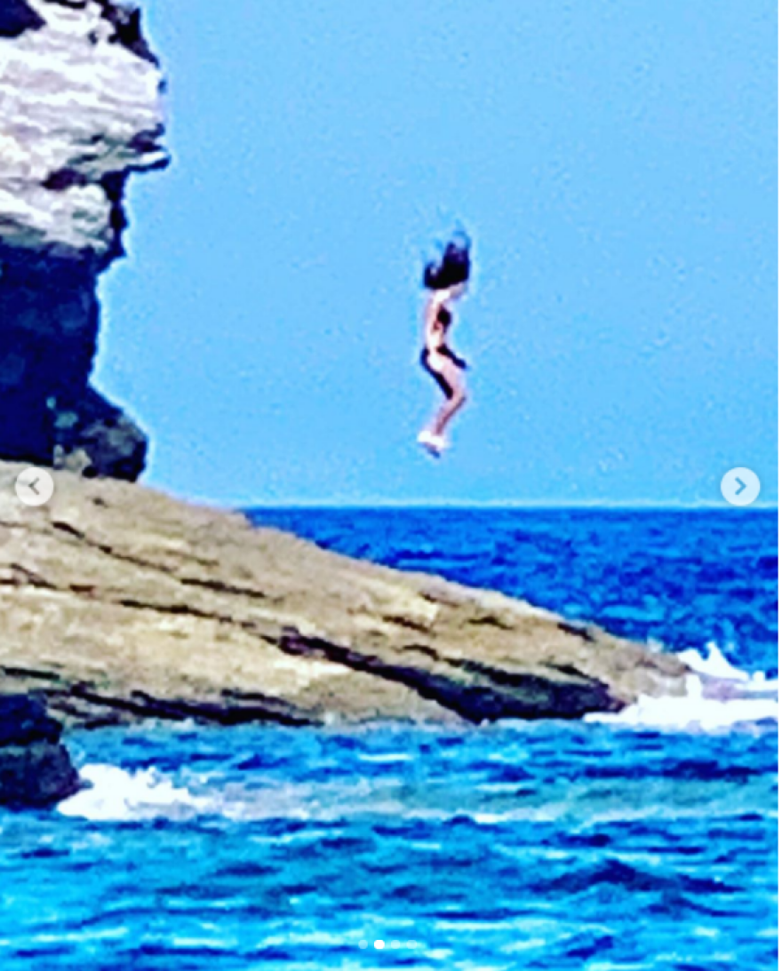 Ελένη Μενεγάκη- Φωτογραφίες: Οι κόρες της κάνουν βουτιές που κόβουν την ανάσα