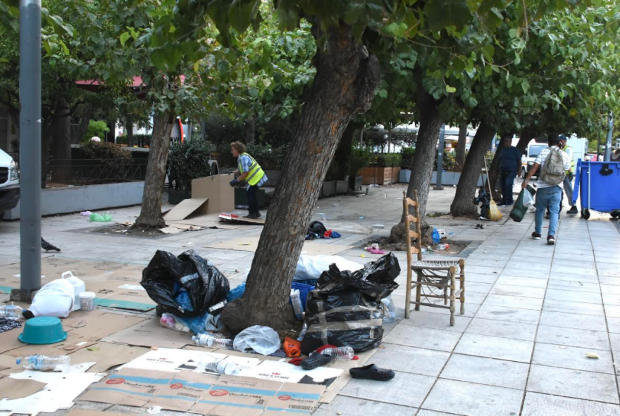 Πρόσφυγες: Επιχείρηση εκκένωσης της πλατείας Βικτωρίας