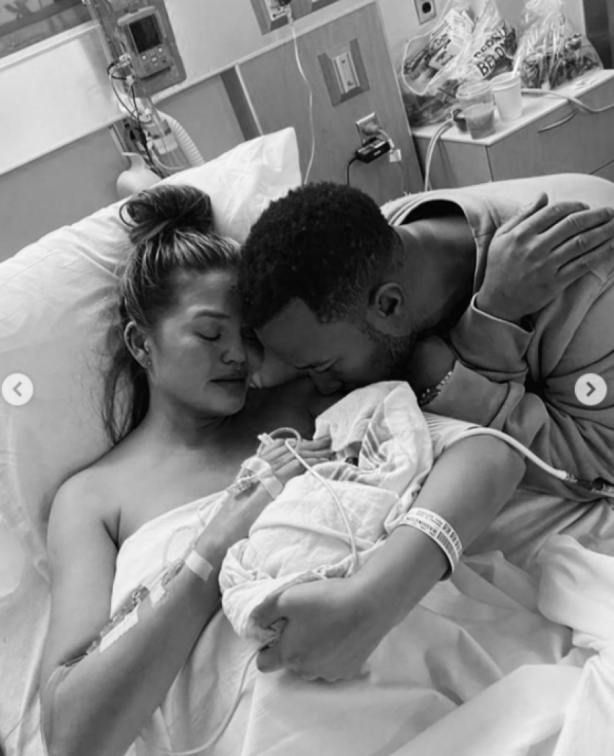 Κρίσι Τέιγκεν: Ραγίζει καρδιές ανακοινώνοντας την αποβολή της με συγκλονιστικό ποστ στο Instagram