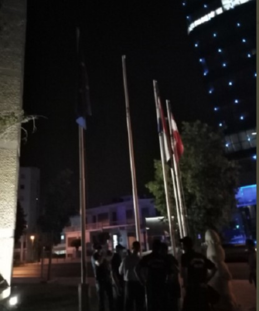 Διαδηλώσεις μουσουλμάνων κατά της Γαλλίας – Δυο συλλήψεις στην Κύπρο (βίντεο)