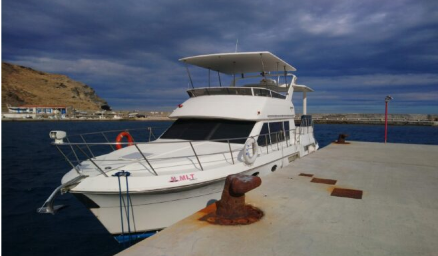 Μετανάστες: Ανακρίνουν Τούρκο με θαλαμηγό για τους 42 μετανάστες στην Κάρυστο 