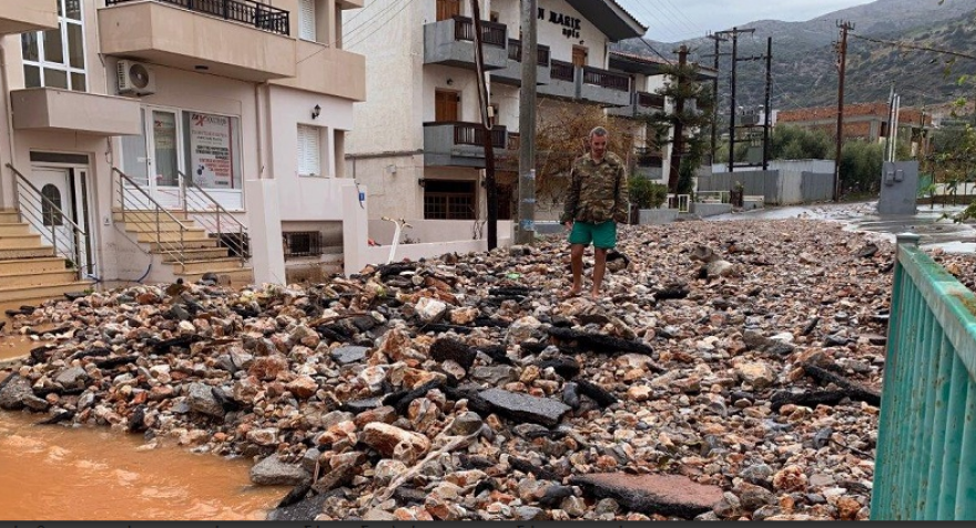 Κρήτη: Μετρούν τις πληγές τους από την κακοκαιρία  - Ζημιές εκατομμυρίων ευρώ 