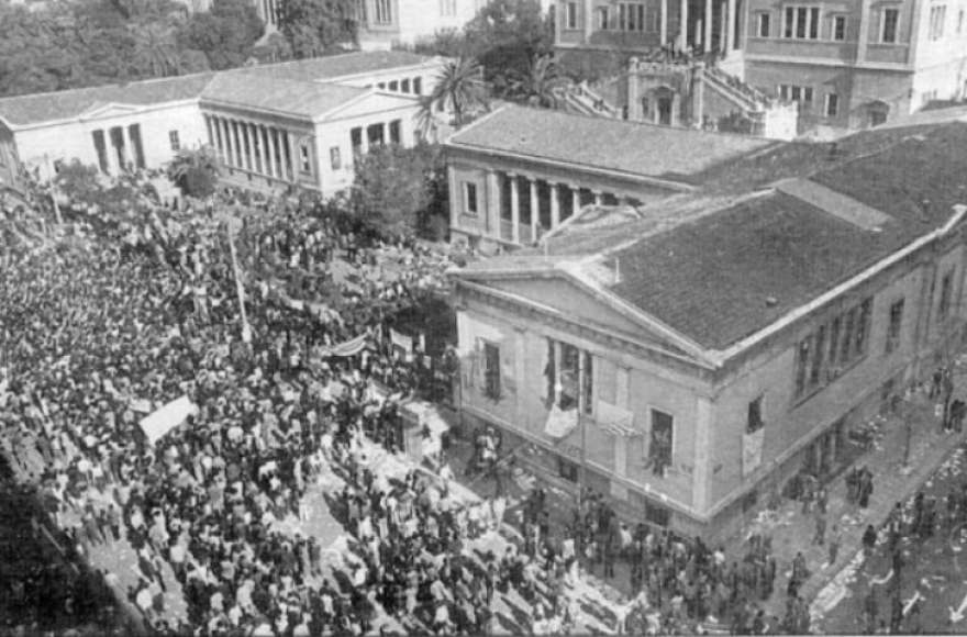 Η εξέγερση του Πολυτεχνείου - Βίντεο, φωτογραφίες